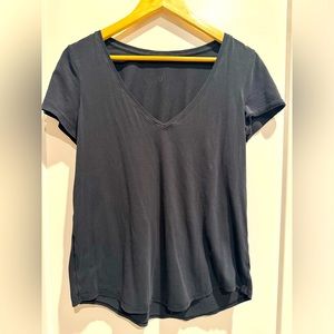 Lululemon Love V-neck Tee